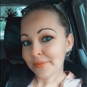 Meet your Posher, Lindsey